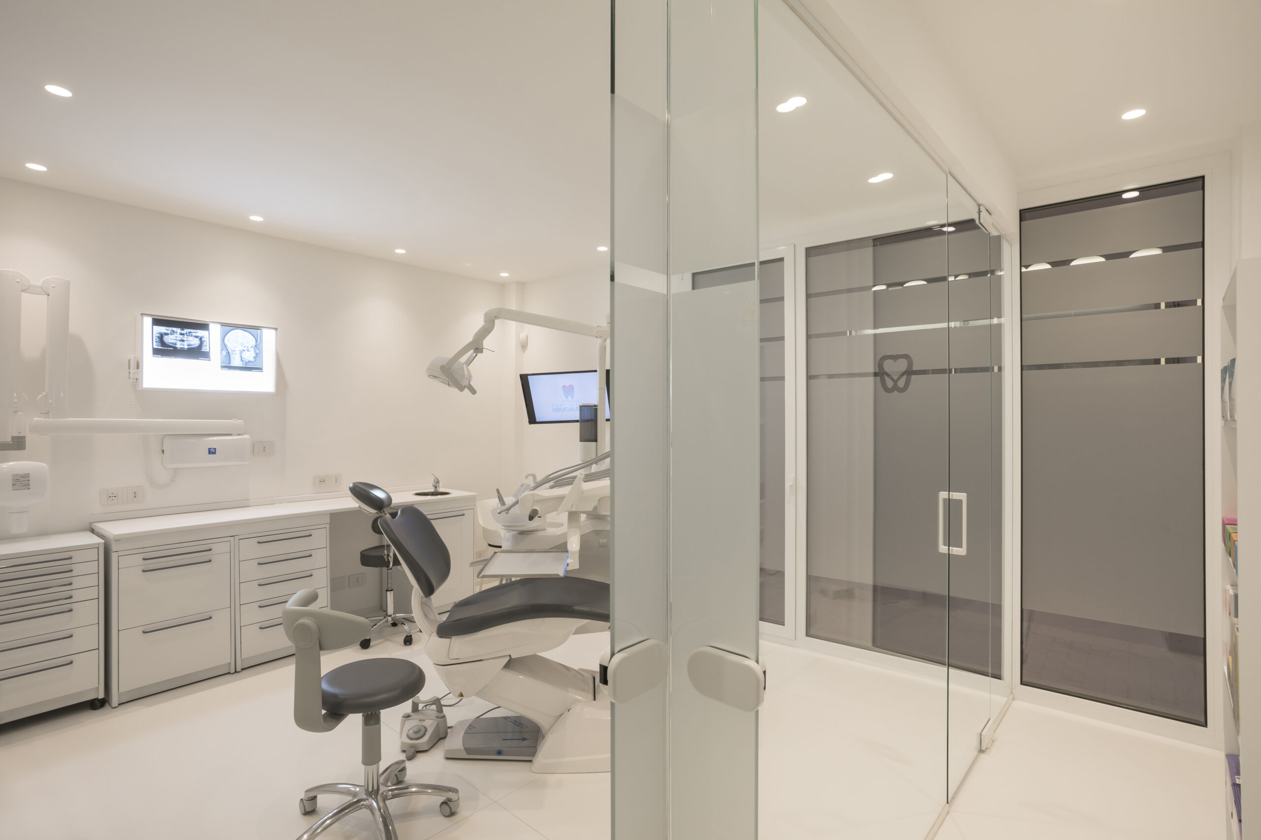 8 FOTO ODONTO2.ANTICAMENRA 8 FOTO ODONTO2.ANTICAMENRA